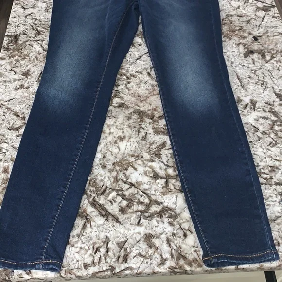 Old Navy Jeans - Picture 2 of 6